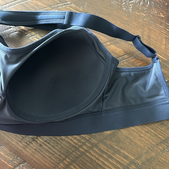 Bra - Picture 3 of 6